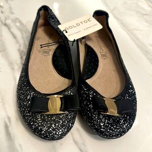 Sparkly black and silver Gold Toe ballerina flats w/ black bow and gold buckle